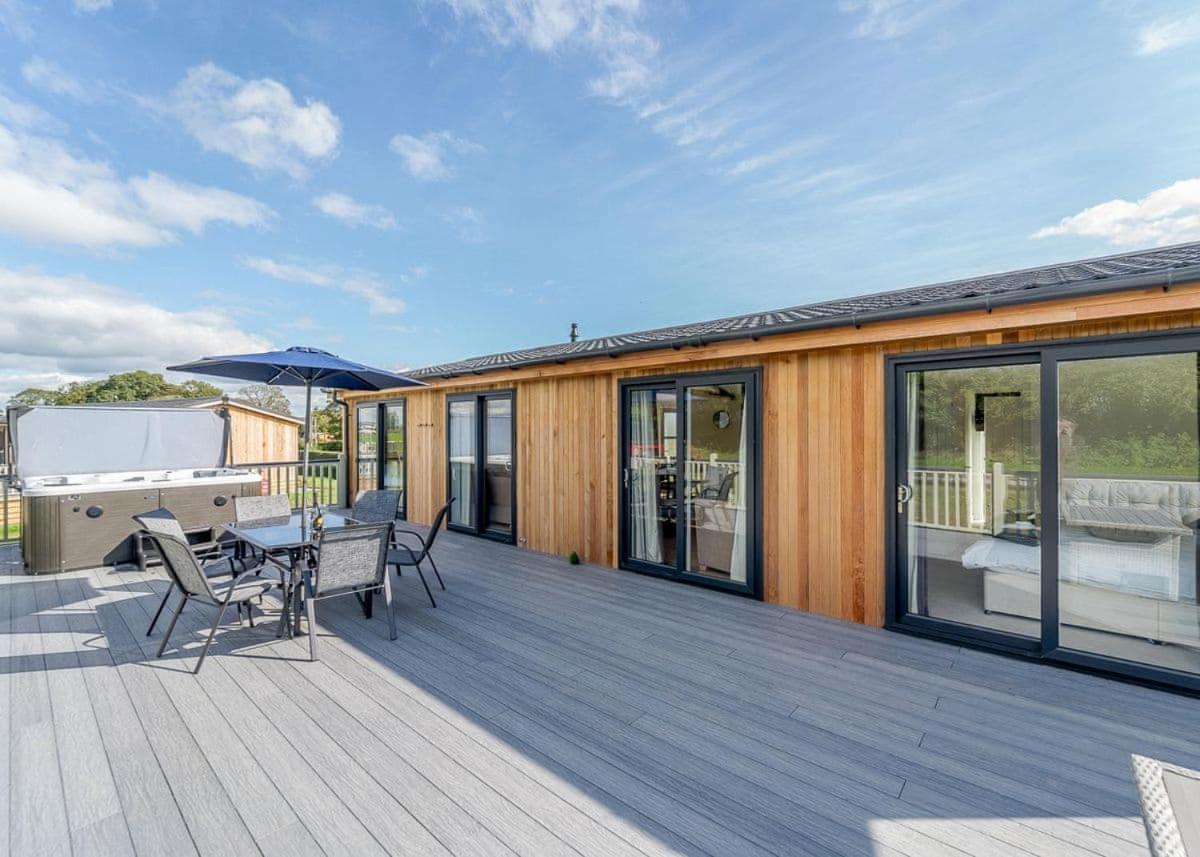 Winston Farm Lodges Horsley  Екстер'єр фото